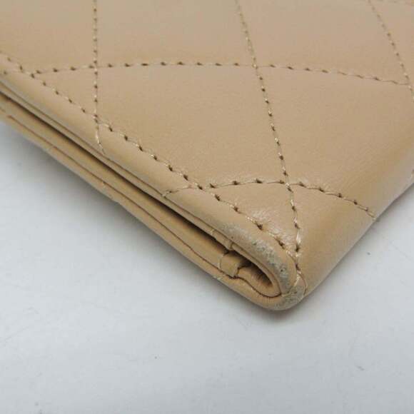 CHANEL Cream Leather Wallet